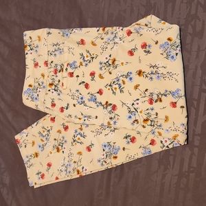 SOHO Floral Capri pants